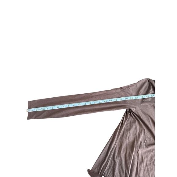 Athleta Outbound Top Black Basic Long Sleeve Classic Crewneck Shirt Medium - Picture 9 of 10